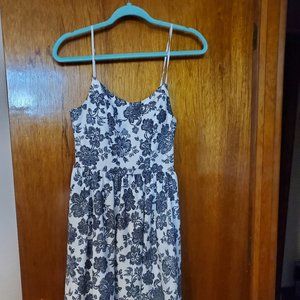 Emerald Sundae, Women's Small, White with Black Flowers